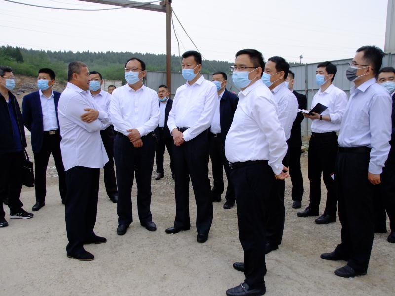 抓住项目不放松---王勤光到开云官方入口集团调研重点项目情况