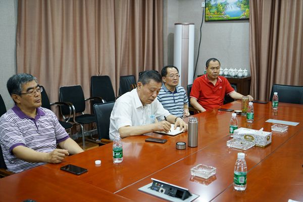 区政协主席张昭森到开云官方入口集团调研